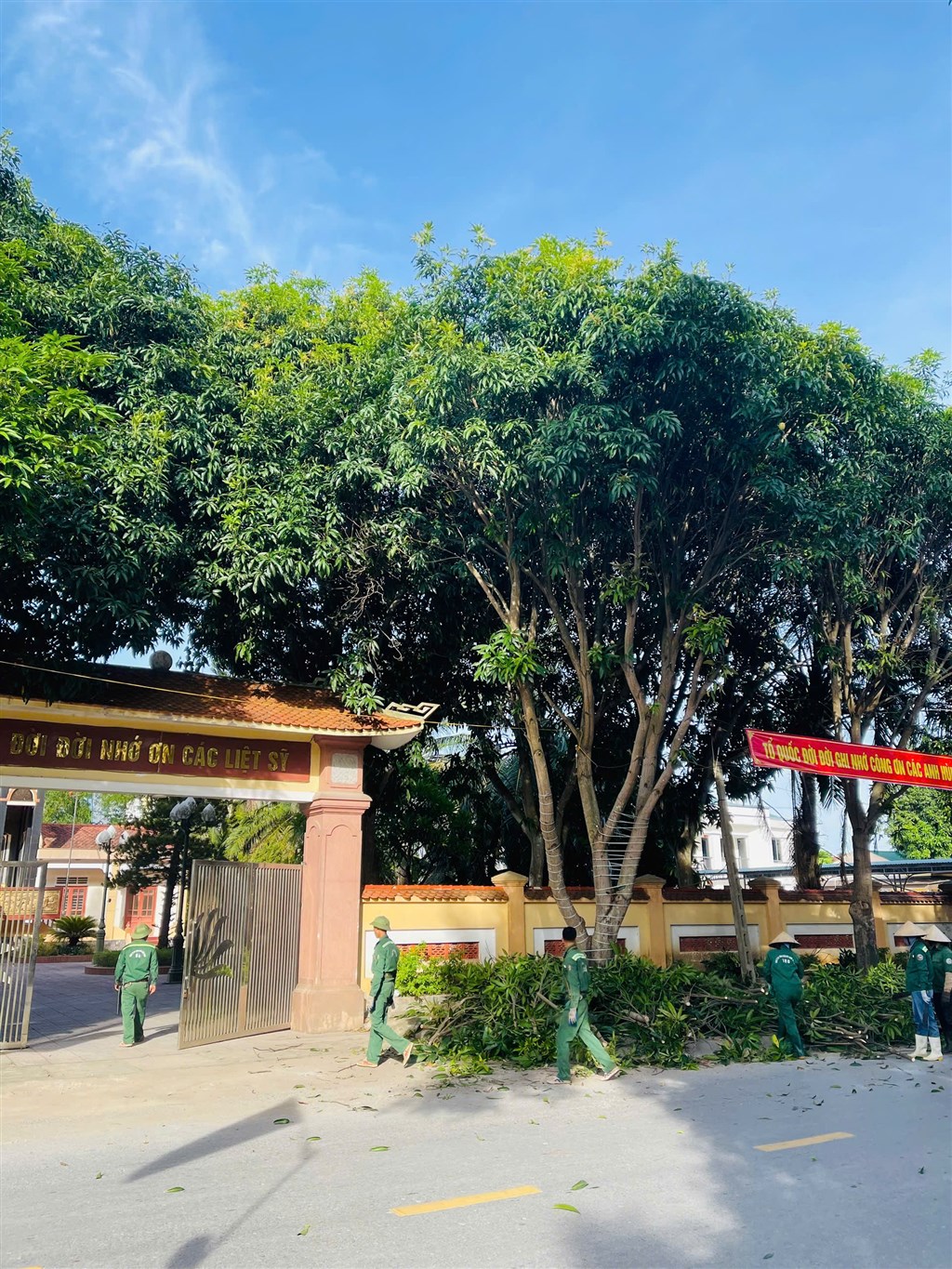 Anh-tin-bai